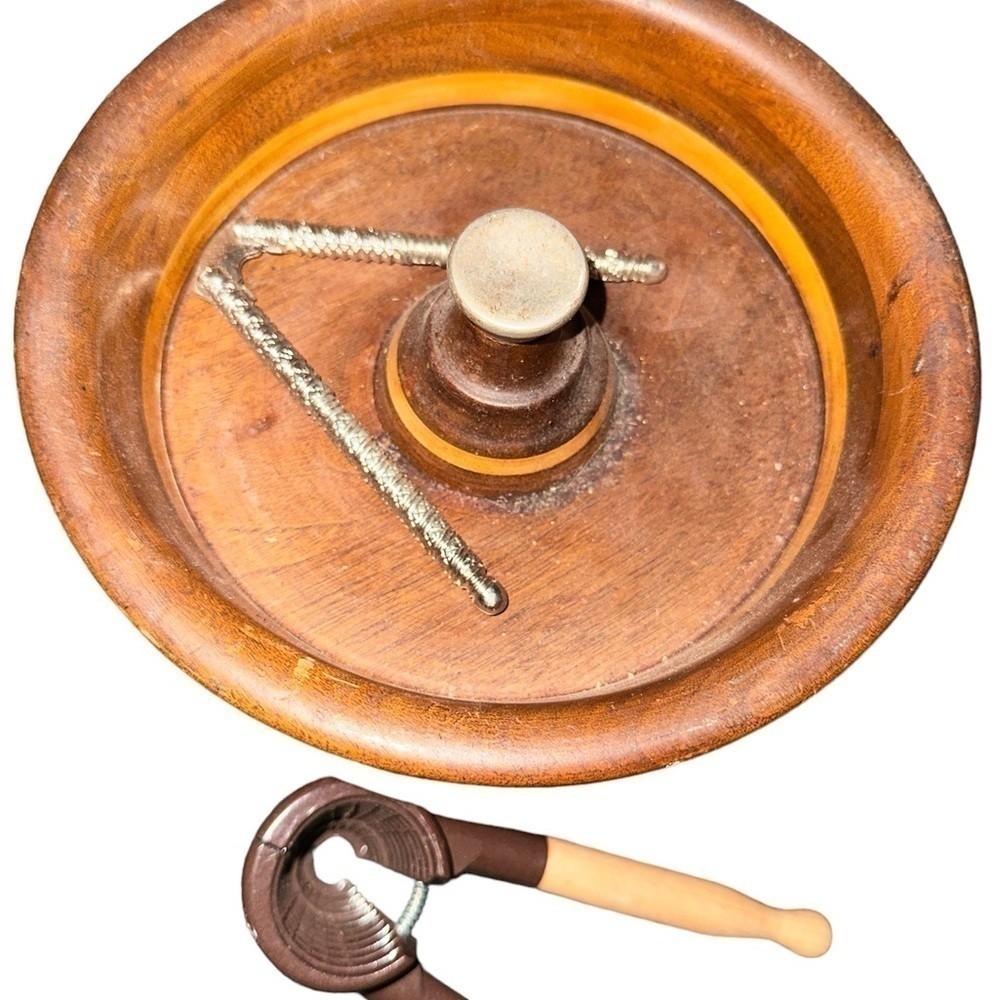 Vintage nut cracker bowl with cracker and tools - Picture 2 of 4